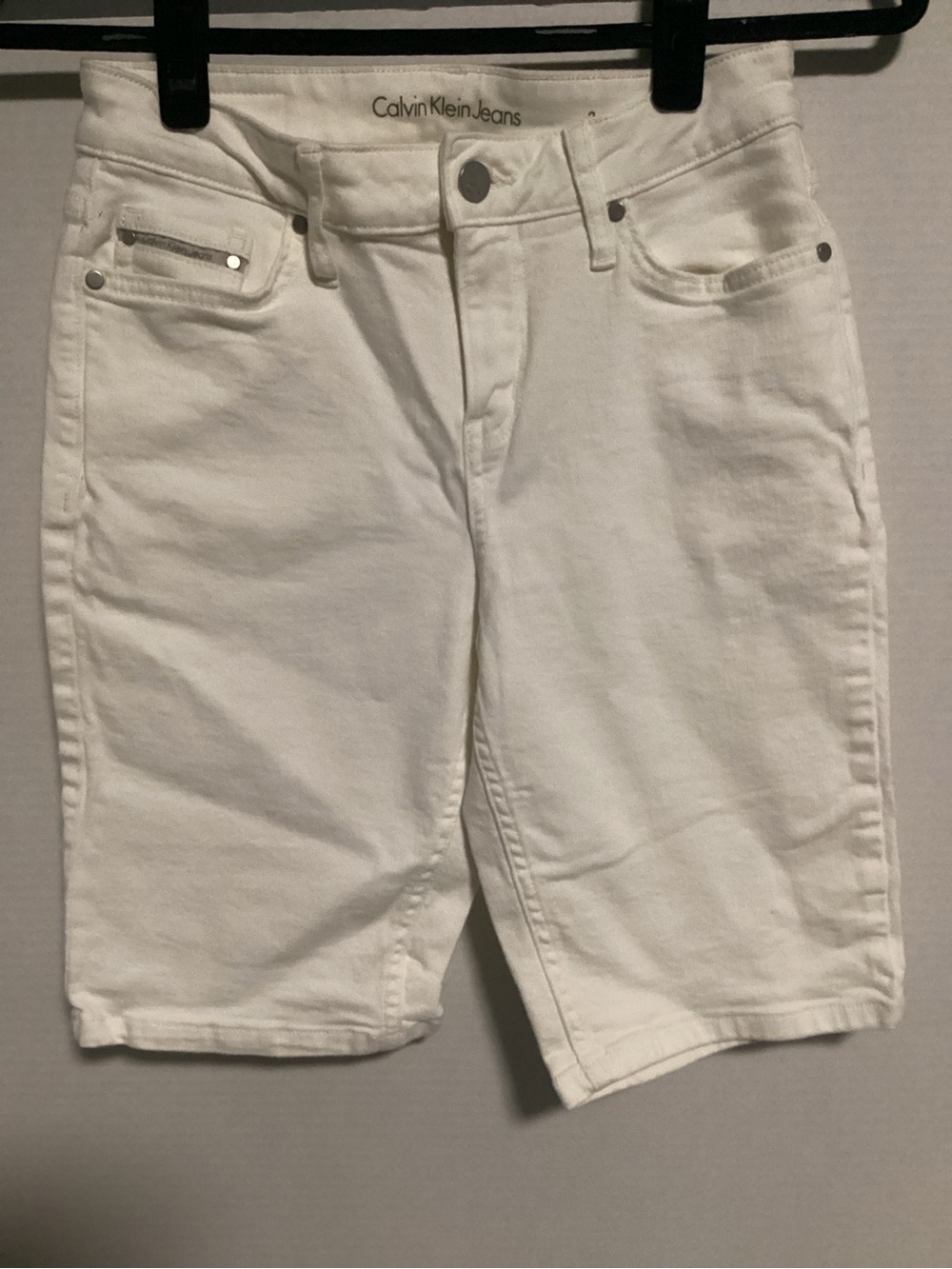 Calvin Klein Jeans White Denim Bermuda Shorts - Clean Five-Pocket Style